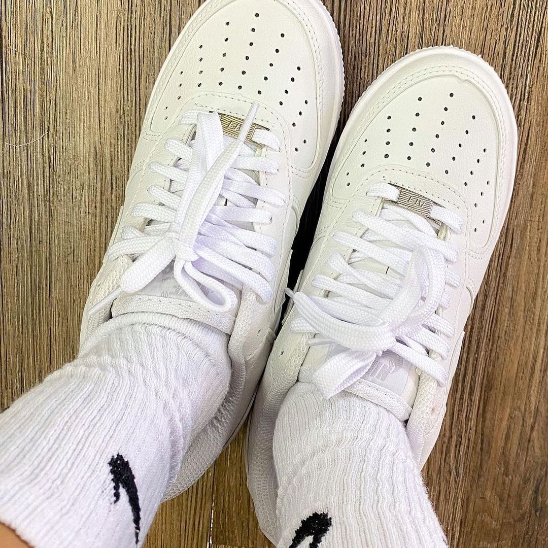 NIKE AIR FORCE F1 - PREMIUM.