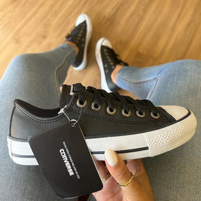 Tênis All Star Premium.