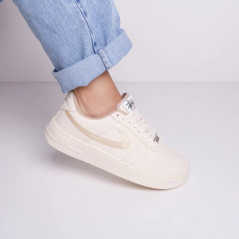 NIKE AIR FORCE F1 - PREMIUM.