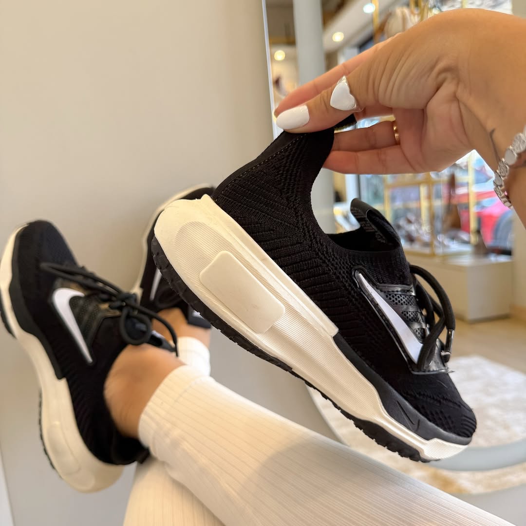 Tênis NK Ultraboost - Premium.