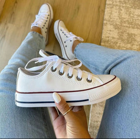 Tênis All Star Premium.