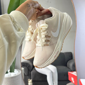 Tênis Zoom Revolution - Premium.