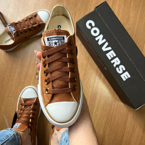 Tênis All Star Premium.